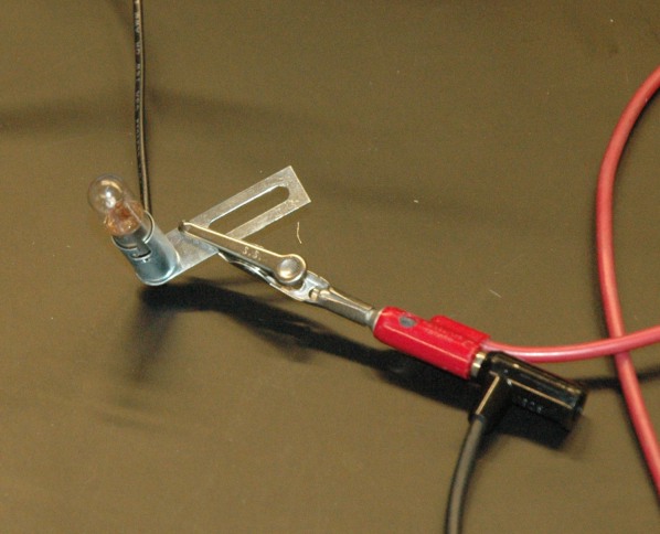 light bulb with alligator clips